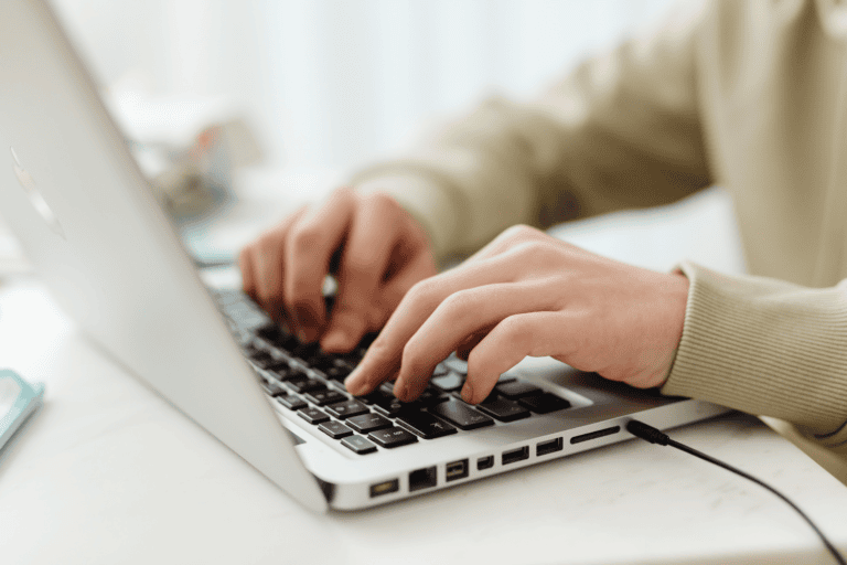 How to choose a blog topic? What to Blog About When You Have Too Many Interests